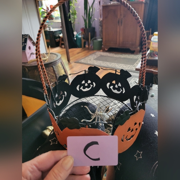 Rare Vintage metal and wire jack o lantern Halloween basket decor 🎃🎃🎃 - Picture 9 of 9